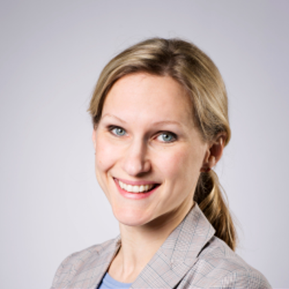 Corinna Gerhards, Produktmanagerin