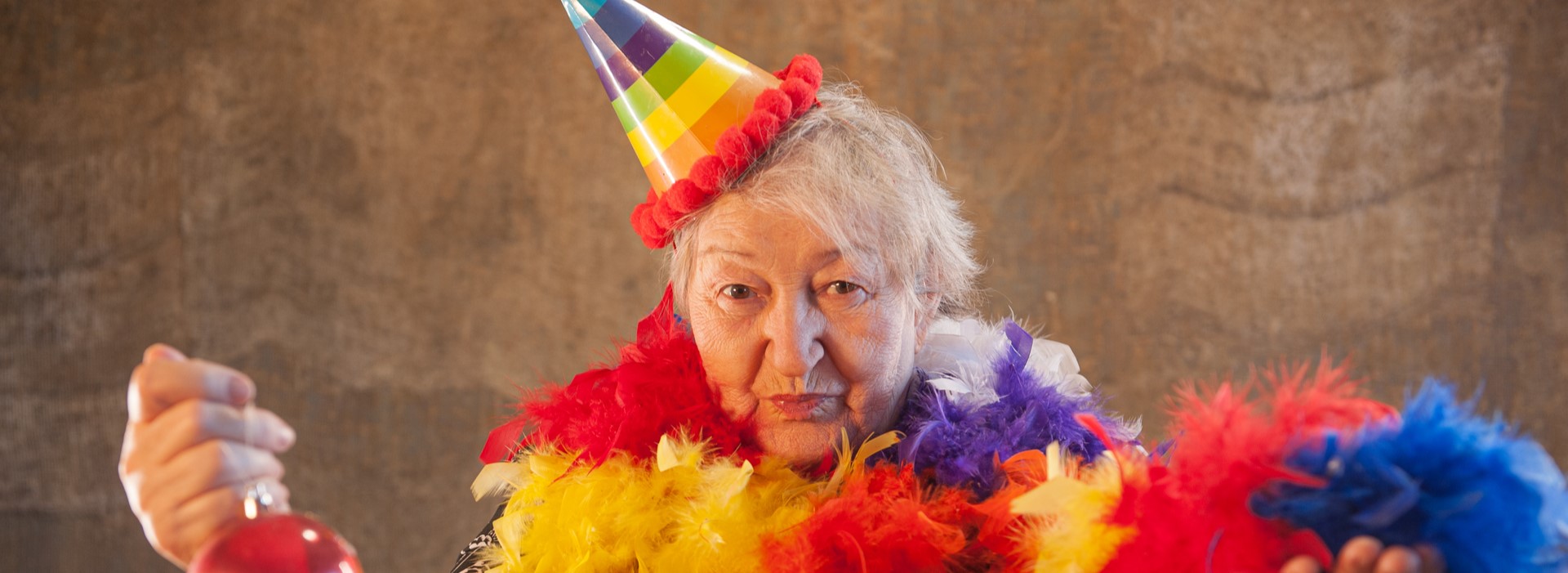 Büttenrede senioren, Senioren halten Rede zu Fasching Karneval